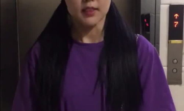夸赞小姐姐年轻,小姐姐青春洋溢，尽显年轻风采